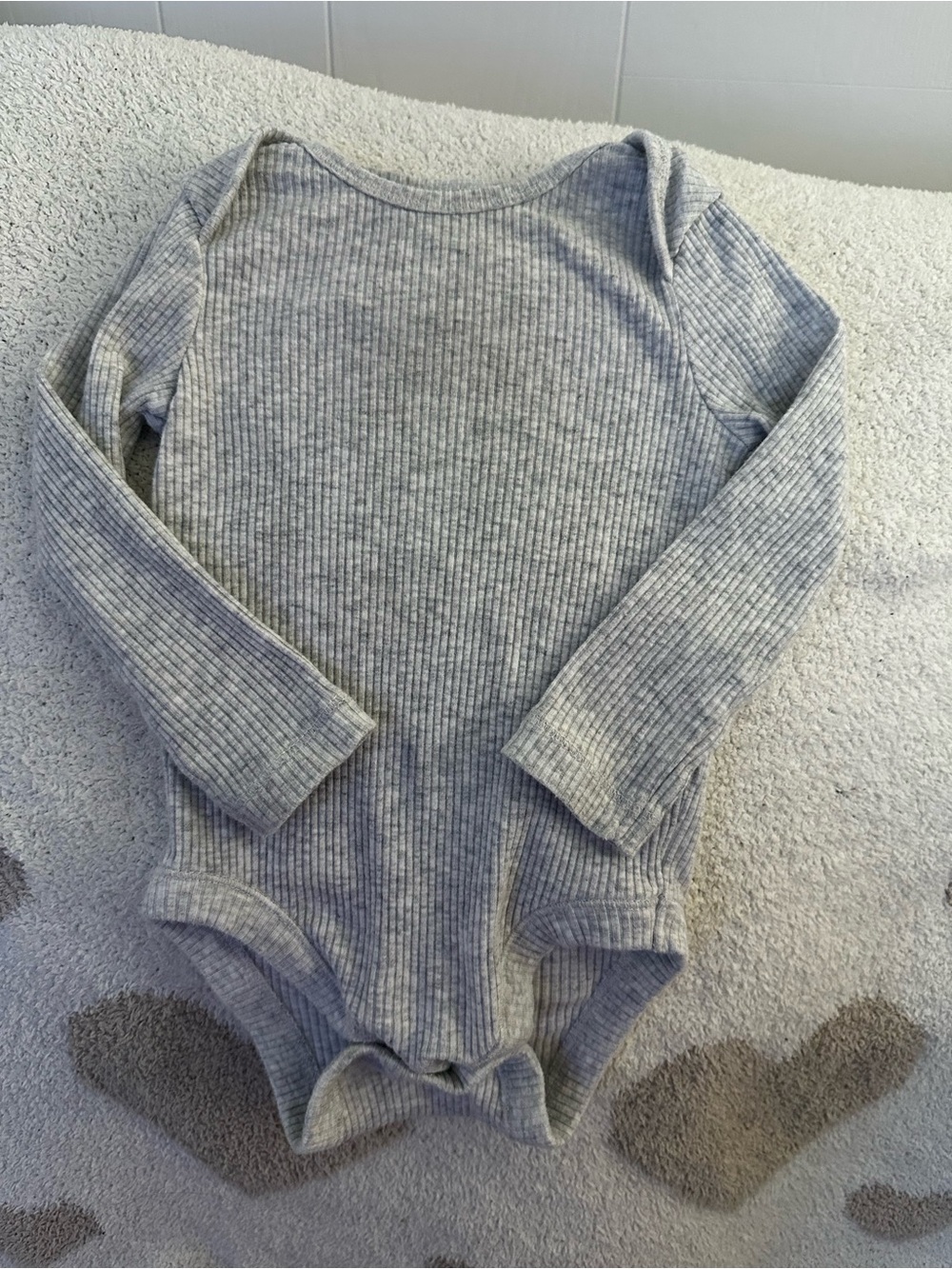 Old Navy Ribbed Long-Sleeve One-Piece Bodysuit in Heather Gray